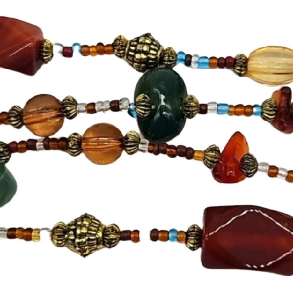 Glass bead single strand necklace 18" L